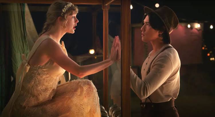 Willow Lyrics-Taylor Swift